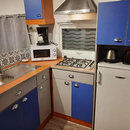 مكان تخييم Location Mobil *